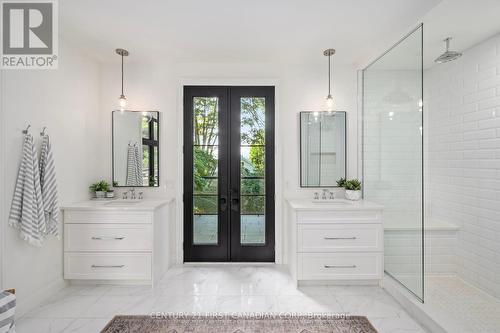 22111 Valleyview Road, Thames Centre (Thorndale), ON - Indoor Photo Showing Bathroom