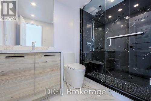 Ph5 - 400 Walmer Road, Toronto (Forest Hill South), ON - Indoor Photo Showing Bathroom