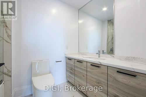 Ph5 - 400 Walmer Road, Toronto (Forest Hill South), ON - Indoor Photo Showing Bathroom