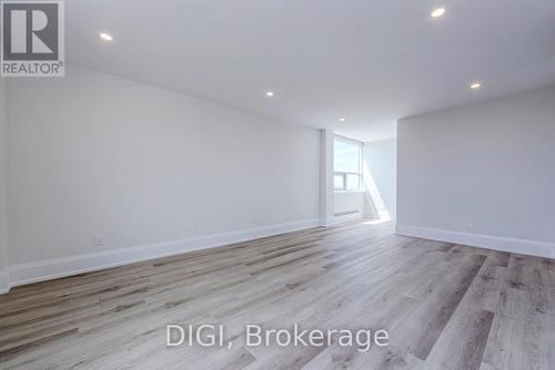 Ph5 - 400 Walmer Road, Toronto (Forest Hill South), ON - Indoor Photo Showing Other Room