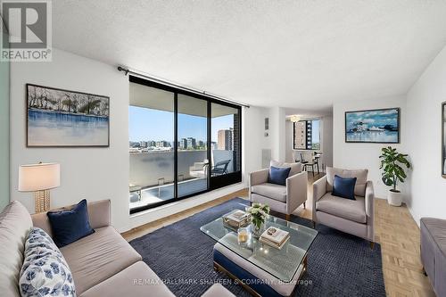 1703 - 1900 Sheppard Avenue E, Toronto (Pleasant View), ON - Indoor Photo Showing Living Room