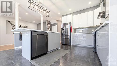 119 Macara Crescent, Ottawa, ON - Indoor Photo Showing Kitchen