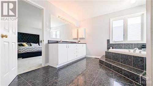 119 Macara Crescent, Ottawa, ON - Indoor Photo Showing Bathroom