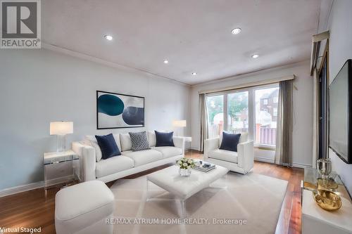 73 Massie Street, Toronto (Agincourt South-Malvern West), ON - Indoor Photo Showing Living Room