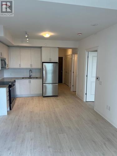 712E - 20 Gatineau Drive, Vaughan, ON - Indoor Photo Showing Kitchen With Stainless Steel Kitchen