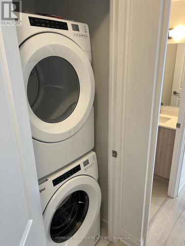 712E - 20 Gatineau Drive, Vaughan, ON - Indoor Photo Showing Laundry Room