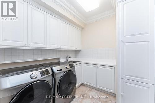 320 Balding Boulevard, Vaughan, ON - Indoor Photo Showing Laundry Room