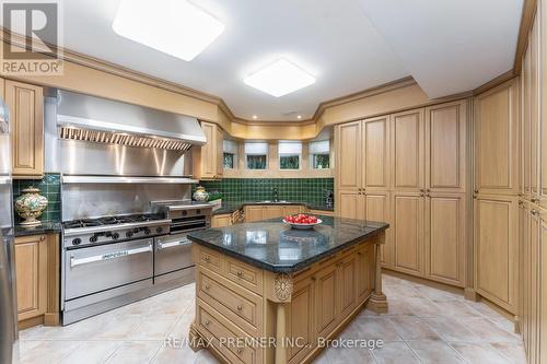 320 Balding Boulevard, Vaughan, ON - Indoor Photo Showing Kitchen