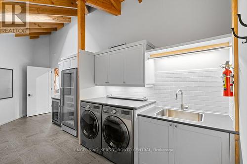 827834 Mulmur Nottawasaga, Clearview, ON - Indoor Photo Showing Laundry Room