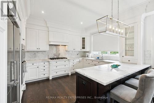 3630 Silverplains Drive, Mississauga, ON - Indoor Photo Showing Kitchen