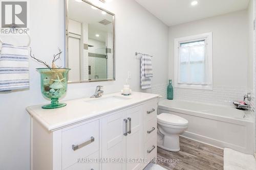 882 Kennedy Road, Innisfil (Alcona), ON - Indoor Photo Showing Bathroom