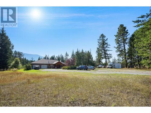 630 Green Road, Canal Flats, BC - Outdoor