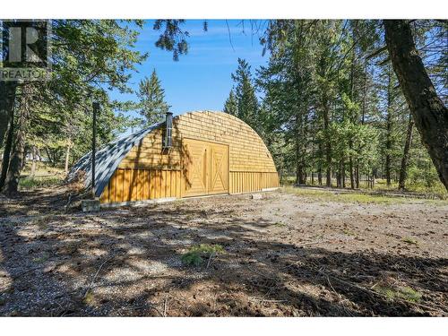 630 Green Road, Canal Flats, BC - Outdoor