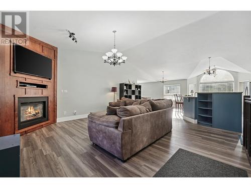 630 Green Road, Canal Flats, BC - Indoor Photo Showing Living Room With Fireplace