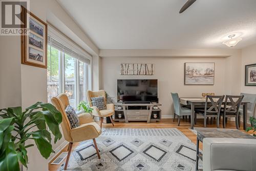 7 - 430 Mapleview Drive E, Barrie (Painswick South), ON - Indoor Photo Showing Living Room