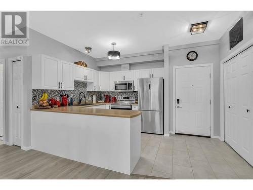 778 Rutland Road N Unit# 206, Kelowna, BC - Indoor Photo Showing Kitchen