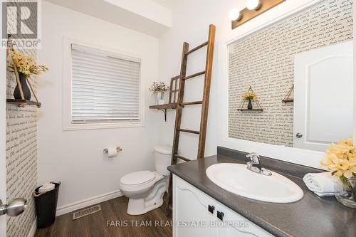 50 Dunnett Drive, Barrie, ON - Indoor Photo Showing Bathroom