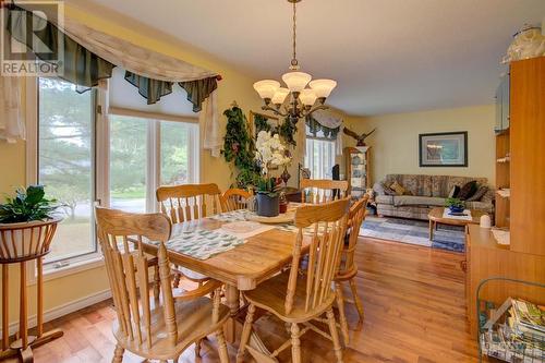 106 Archie Street, Woodlawn, ON - Indoor Photo Showing Dining Room