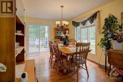 106 Archie Street, Woodlawn, ON - Indoor Photo Showing Dining Room