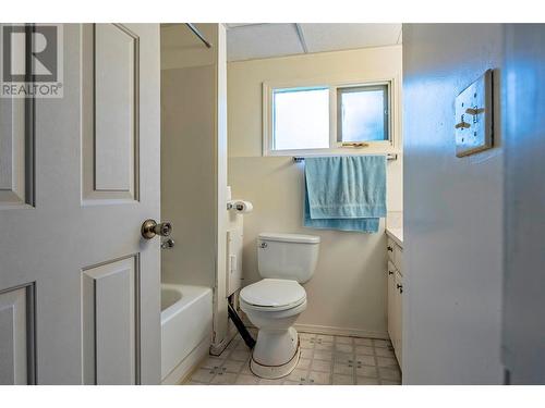 4501 17 Street, Vernon, BC - Indoor Photo Showing Bathroom