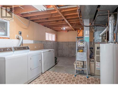 4501 17 Street, Vernon, BC - Indoor Photo Showing Laundry Room