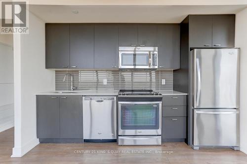 2805 - 30 Roehampton Avenue, Toronto, ON - Indoor Photo Showing Kitchen With Upgraded Kitchen