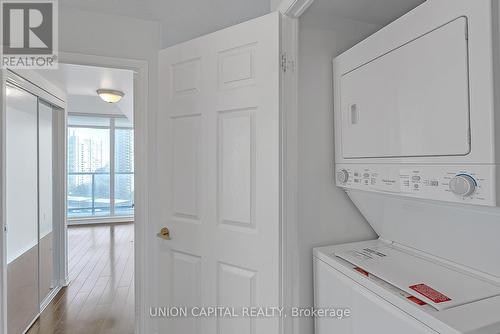 1508 - 5508 Yonge Street, Toronto, ON - Indoor Photo Showing Laundry Room