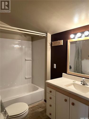 15 Kms Sw Of Meadow Lake, Meadow Lake Rm No.588, SK - Indoor Photo Showing Bathroom