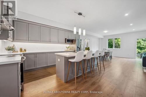 5691 Churchs Lane, Niagara Falls, ON - Indoor Photo Showing Kitchen With Upgraded Kitchen