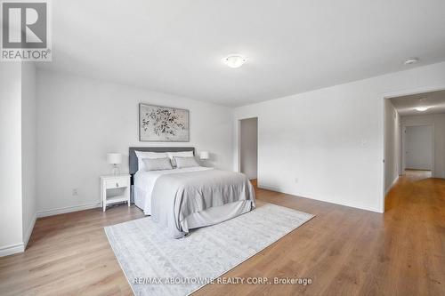 5691 Churchs Lane, Niagara Falls, ON - Indoor Photo Showing Bedroom