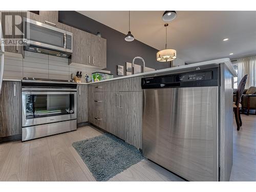 933 Mt. Robson Place Unit# 15, Vernon, BC - Indoor Photo Showing Kitchen With Stainless Steel Kitchen