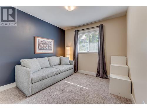 933 Mt. Robson Place Unit# 15, Vernon, BC - Indoor Photo Showing Living Room