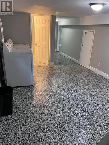 747 Partington, Windsor, ON - Indoor Photo Showing Laundry Room