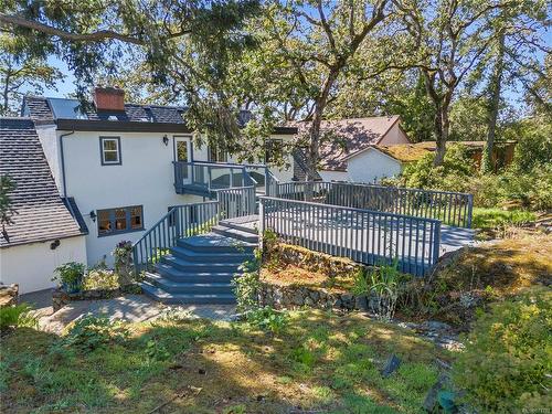 1020 Burnside Rd West, Saanich, BC 