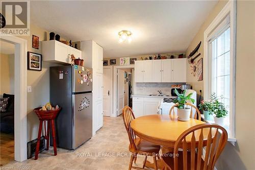 125 Yonge Street S, Walkerton, ON - Indoor Photo Showing Dining Room