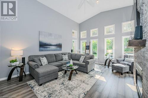 5776 7Th Line, Eramosa, ON - Indoor Photo Showing Living Room