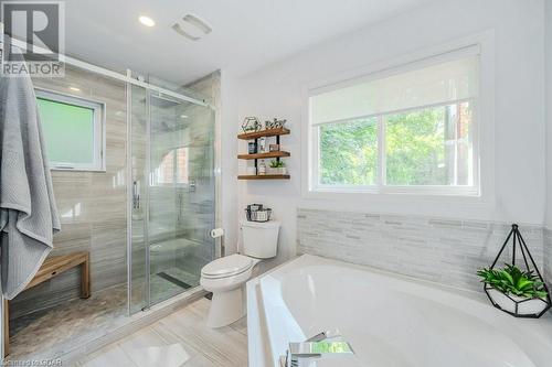 5776 7Th Line, Eramosa, ON - Indoor Photo Showing Bathroom