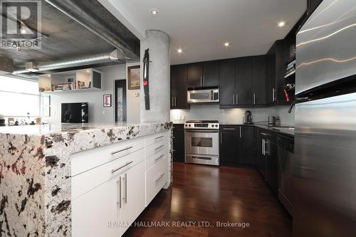 703 - 42 Camden Street, Toronto (Waterfront Communities), ON - Indoor Photo Showing Kitchen With Upgraded Kitchen