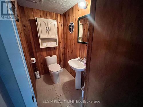 37 Aldborough Avenue, St. Thomas, ON - Indoor Photo Showing Bathroom