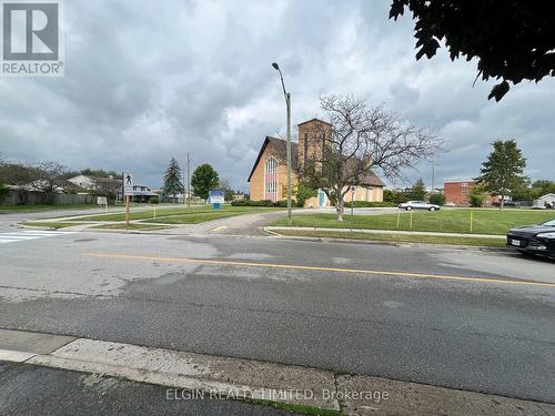 view across the street - 37 Aldborough Avenue, St. Thomas, ON - Outdoor With View