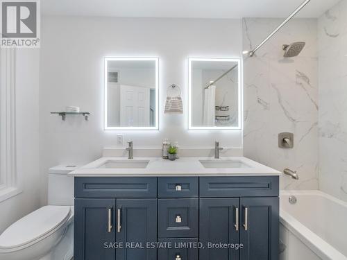 25 Pharmacy Avenue, Toronto (Oakridge), ON - Indoor Photo Showing Bathroom