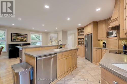 49 Pegasus Trail, Toronto (Woburn), ON - Indoor Photo Showing Kitchen