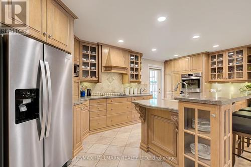 49 Pegasus Trail, Toronto (Woburn), ON - Indoor Photo Showing Kitchen With Upgraded Kitchen