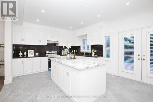 27 Alpine Crescent, Richmond Hill (Rouge Woods), ON - Indoor Photo Showing Kitchen