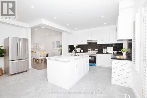 27 Alpine Crescent, Richmond Hill (Rouge Woods), ON - Indoor Photo Showing Kitchen