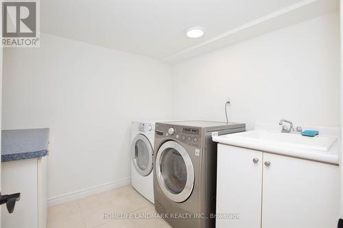 27 Alpine Crescent, Richmond Hill, ON - Indoor Photo Showing Laundry Room