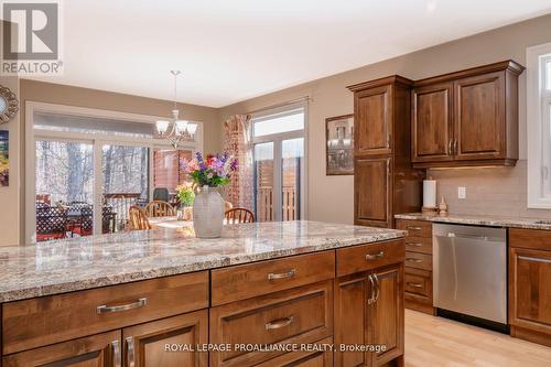 29 Autumn Grove, Quinte West, ON - Indoor Photo Showing Kitchen