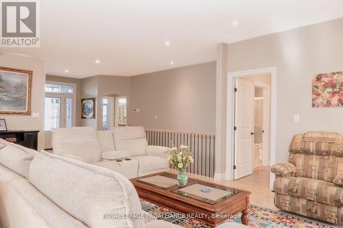 29 Autumn Grove, Quinte West, ON - Indoor Photo Showing Living Room