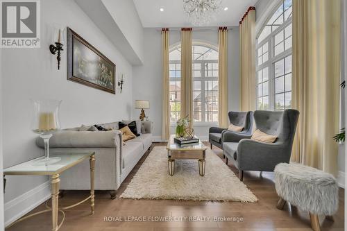 9 Balloon Crescent, Brampton (Toronto Gore Rural Estate), ON - Indoor Photo Showing Living Room