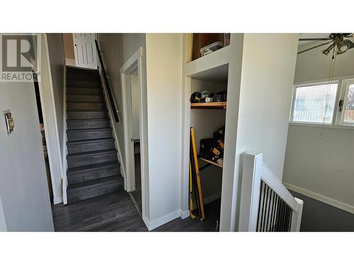 537 Hurry  Nw Avenue, Cranbrook, BC - Indoor Photo Showing Other Room